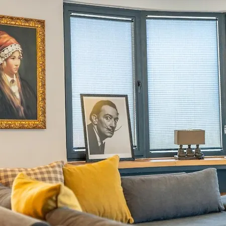 Liv * マルマリス