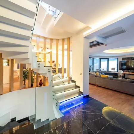 Liv ヴィラ マルマリス