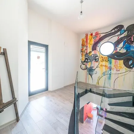 Liv * マルマリス