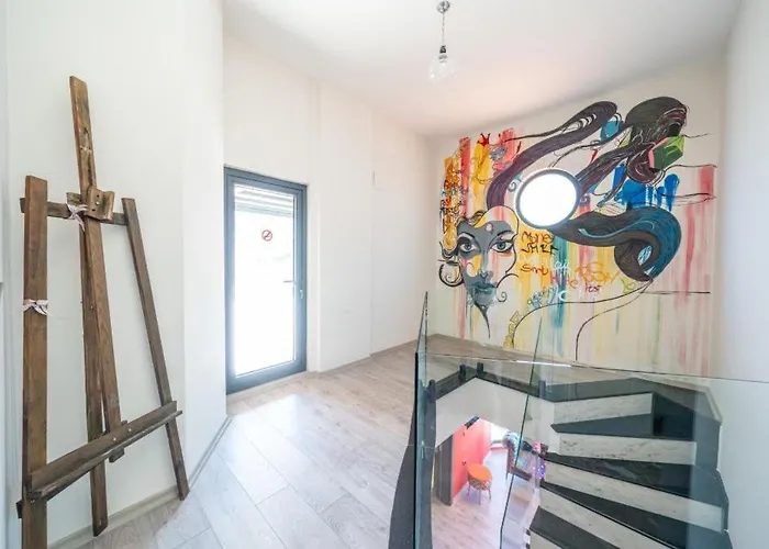 Liv * マルマリス