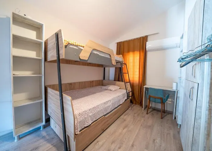 ヴィラ Liv マルマリス