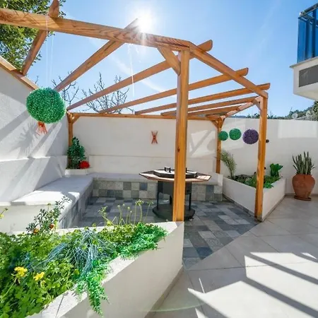 Lıv Villa